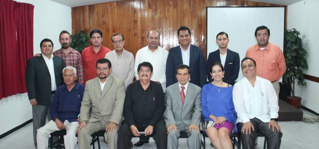 Reunión de Presidentes y Representantes de Asociaciones Políticas en el Estado